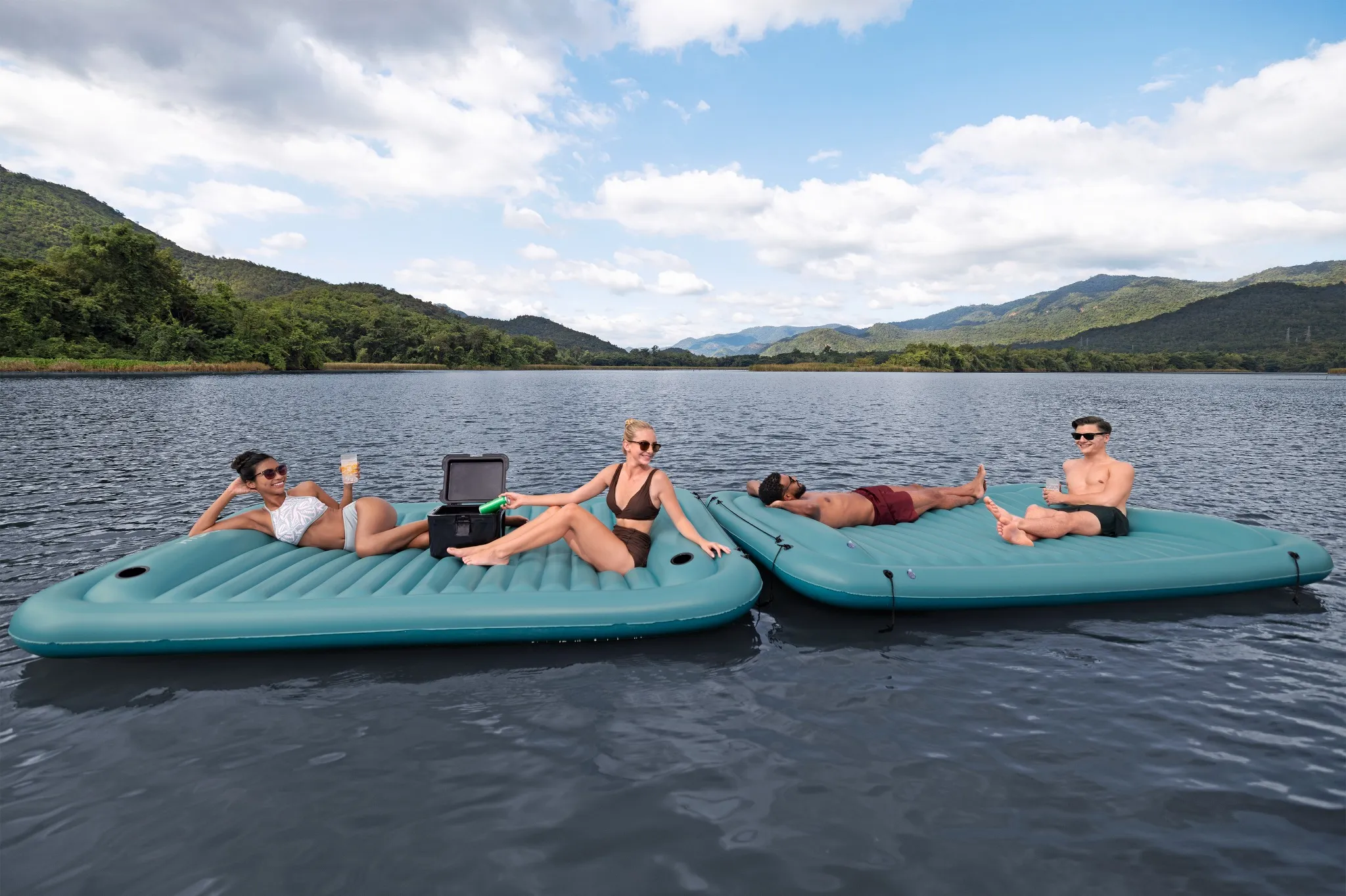 Bestway Badeinsel Hydro Force Sun Soaker 269x183x25,5cm