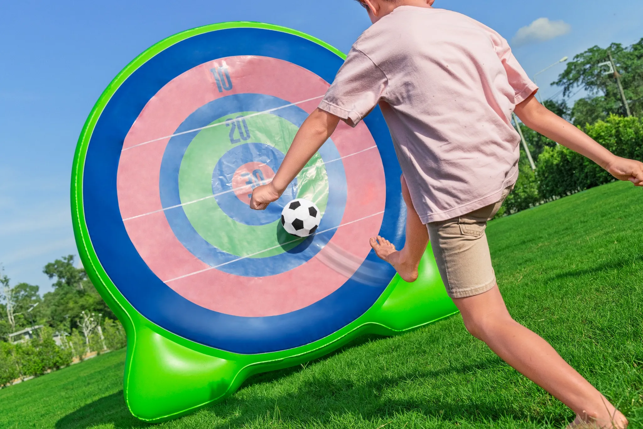 Bestway 52823 Fußball-Dartscheibe Backyard Bullseye 157x107x157cm