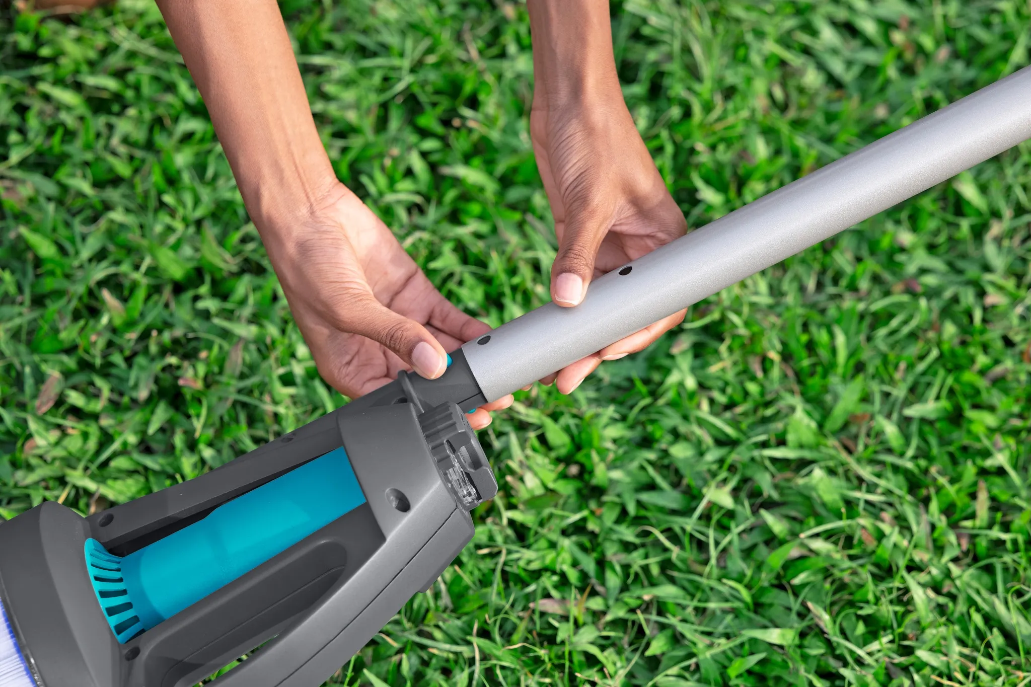 Bestway Akku Pool-Sauger AquaGrip 250cm